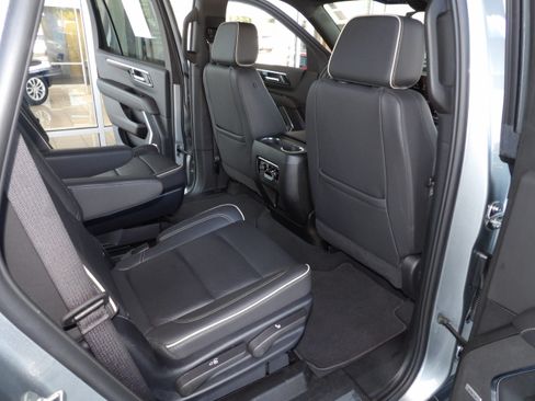 Used 2025 Chevrolet Tahoe 2WD Premier image 21