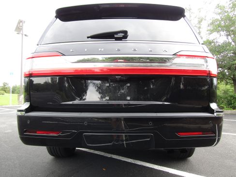 Used 2020 Lincoln Navigator 2WD Reserve image 4