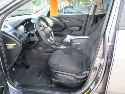Used 2014 Hyundai Tucson GLS image 13