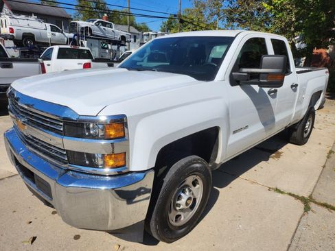 Used 2018 Chevrolet Silverado 2500 W/T image 2