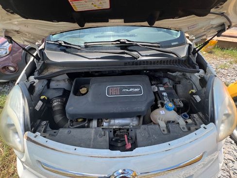 Used 2014 FIAT 500L Pop image 14