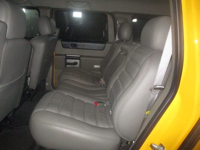 Used 2003 HUMMER H2 Sport Utility 4D AWD/4WD image 13