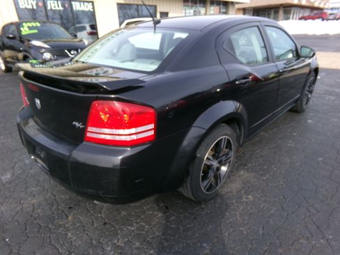 Used 2008 Dodge Avenger R/T image 5