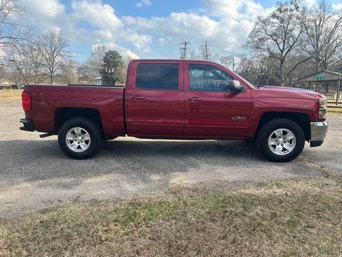 Used 2018 Chevrolet Silverado 1500 LT image 1