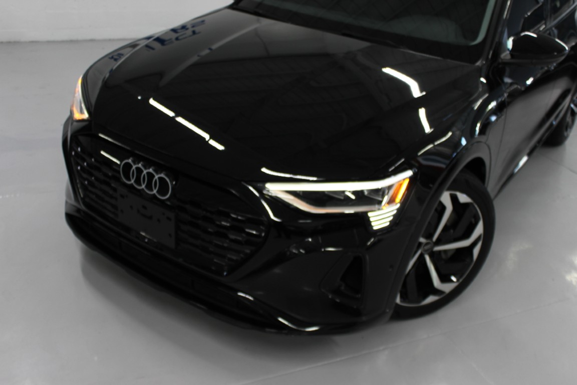 Used 2024 Audi Q8 e-tron Premium Plus AWD/4WD image 4