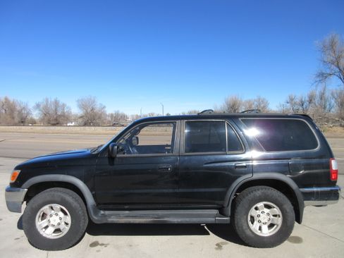 Used 1996 Toyota 4Runner SR5 image 1