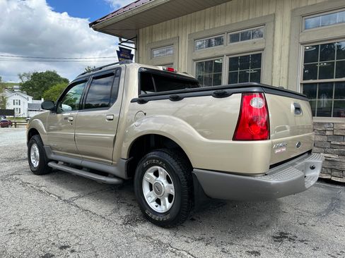 Used 2002 Ford Explorer Sport Trac image 3