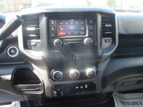 Used 2019 RAM 2500 4x4 Crew Cab Tradesman image 9