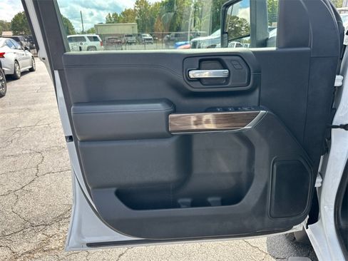Used 2022 Chevrolet Silverado 3500 LT image 11