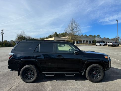 Used 2023 Toyota 4Runner TRD Off-Road Premium image 3