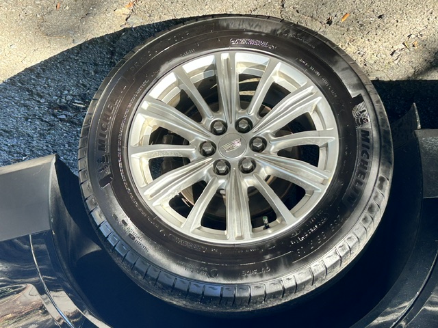 Used 2018 Cadillac XT5 FWD image 30