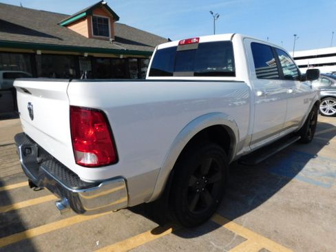 Used 2018 RAM 1500 SLT image 7