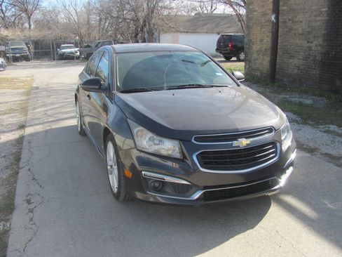 Used 2016 Chevrolet Cruze Limited LTZ image 2