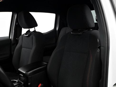 Used 2019 Toyota Tacoma TRD Off-Road image 43