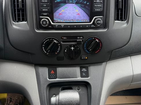 Used 2019 Nissan NV200 SV image 12