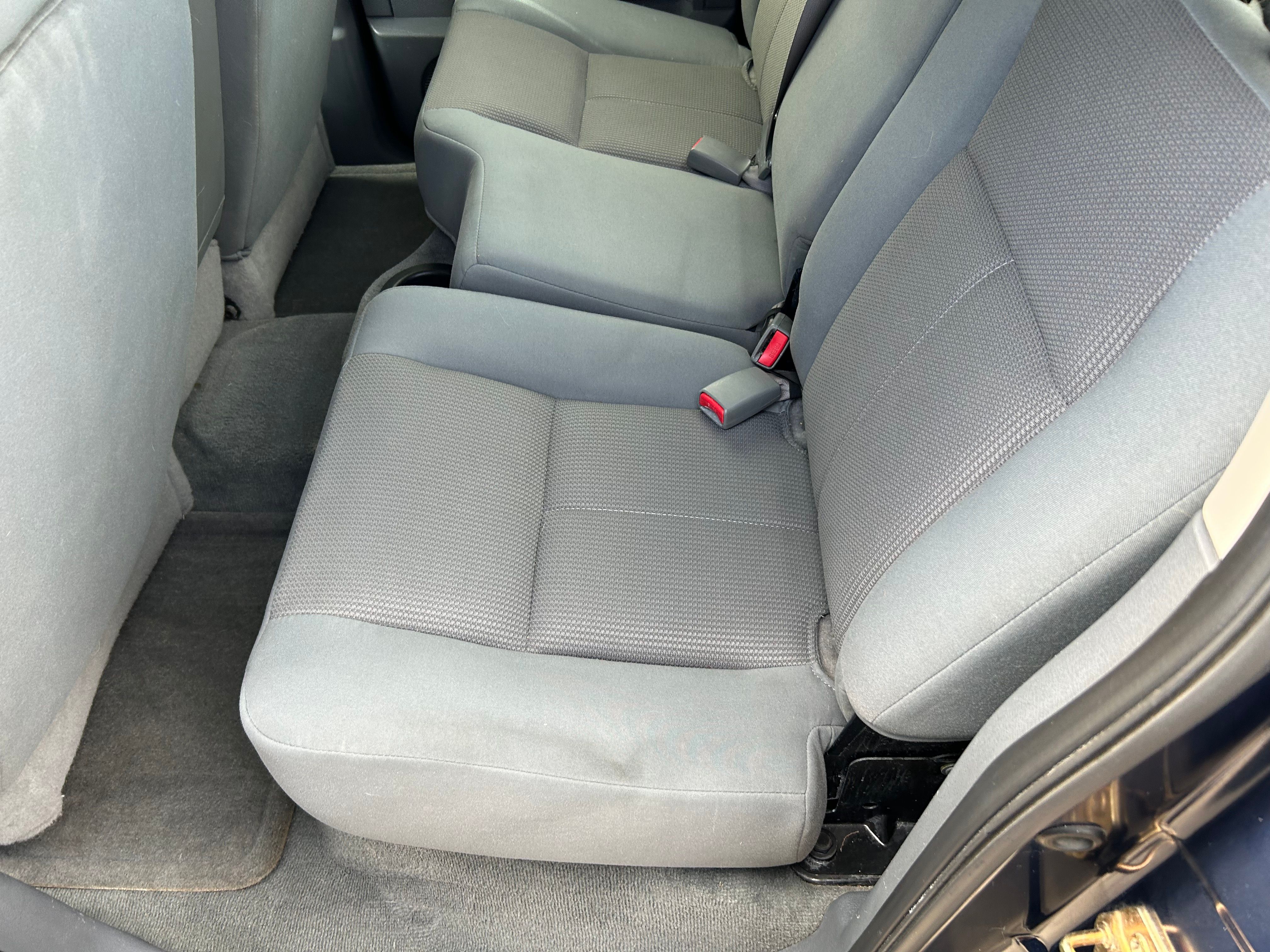 Used 2005 Dodge Dakota 4x4 Quad Cab ST image 5