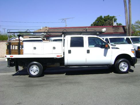 Used 2014 Ford F350 4x4 Crew Cab Super Duty image 2