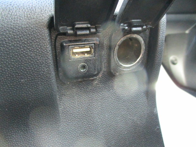 Used 2014 MAZDA MAZDA5 Sport FWD image 34
