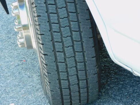Used 2022 Chevrolet Express 3500 UNAVAIL RWD image 13
