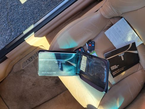 Used 1995 Lincoln Mark VIII image 16