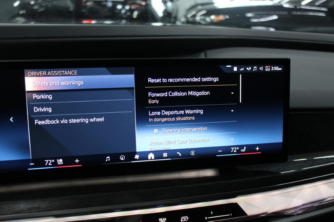 Used 2024 BMW i7 eDrive50 RWD image 25