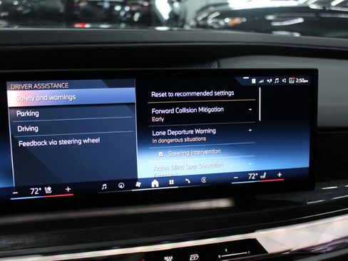 Used 2024 BMW i7 eDrive50 RWD image 25