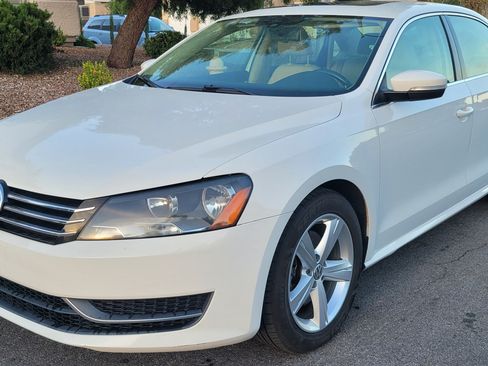 Used 2013 Volkswagen Passat 2.5 SE image 1