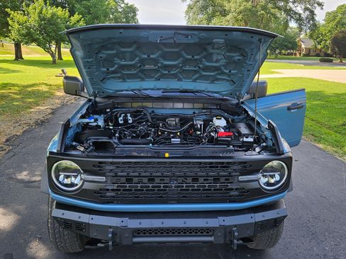 Used 2022 Ford Bronco image 18