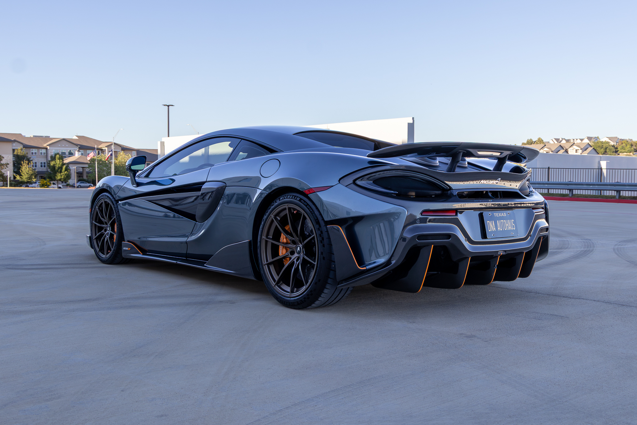 Used 2019 McLaren 600LT RWD image 10