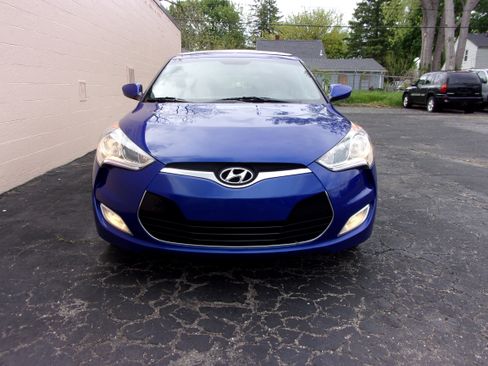 Used 2013 Hyundai Veloster N Coupe 3D FWD image 2