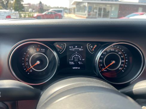Used 2020 Jeep Wrangler Freedom Edition image 10