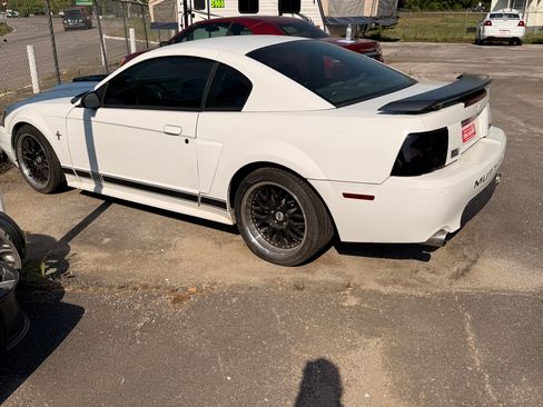 Used 2003 Ford Mustang Mach 1 RWD image 2