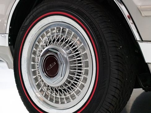 Used 1990 Lincoln Mark VII Blass image 11