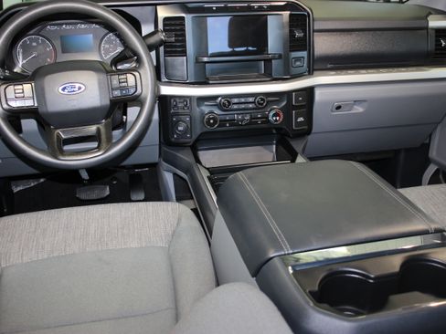 Used 2024 Ford F250 4x4 Crew Cab XLT image 34