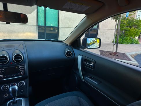 Used 2014 Nissan Rogue 2WD S image 19
