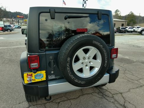 Used 2017 Jeep Wrangler Unlimited Sport S image 10