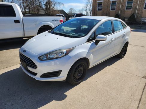 Used 2019 Ford Fiesta S image 3