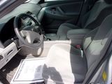 Used 2011 Toyota Camry LE image 5