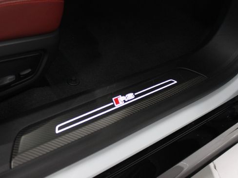Used 2024 Audi RS e-tron GT w/ Carbon Performance Package AWD/4WD image 46