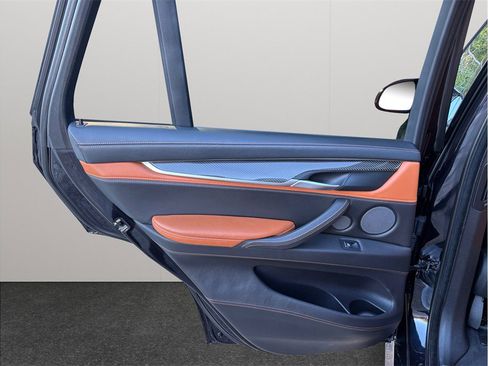 Used 2016 BMW X5 M image 40