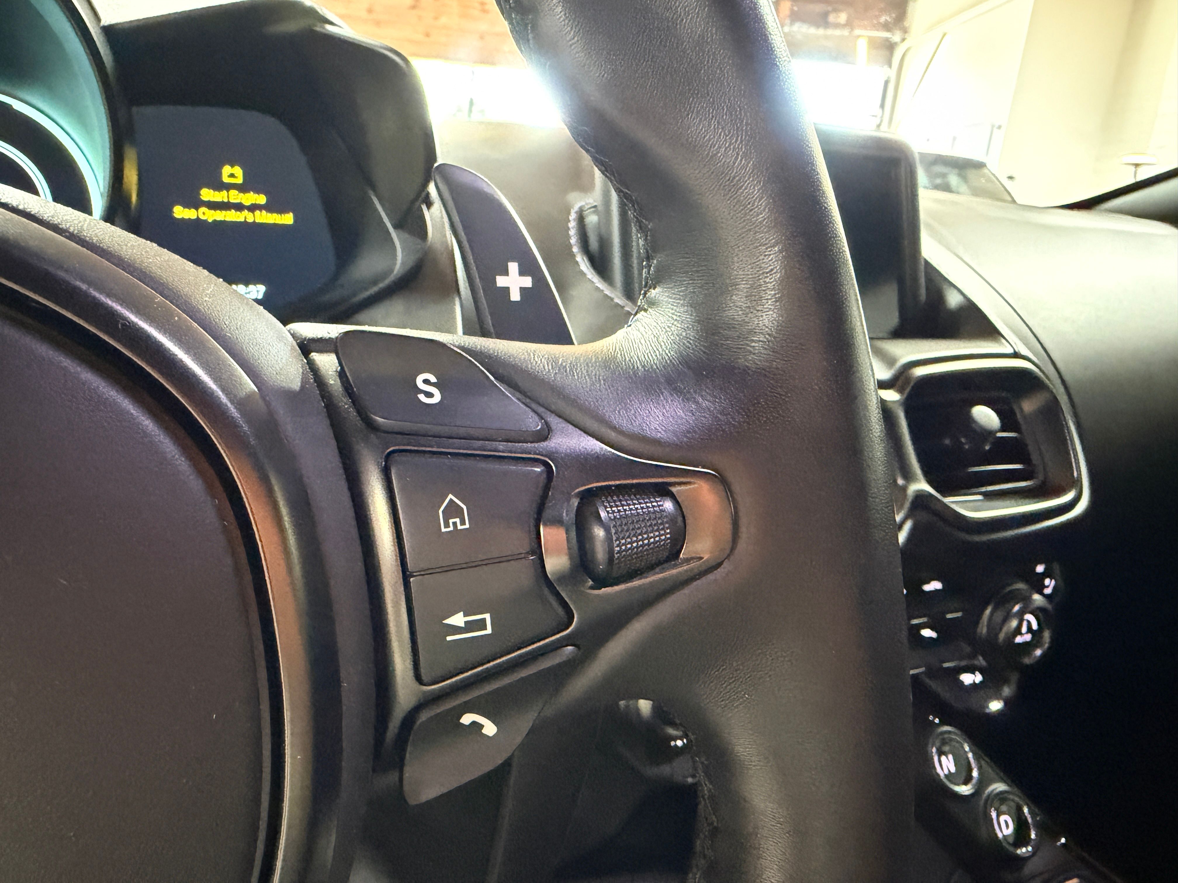 Used 2019 Aston Martin V8 Vantage Coupe RWD image 34
