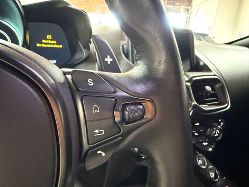 Used 2019 Aston Martin V8 Vantage Coupe RWD image 34