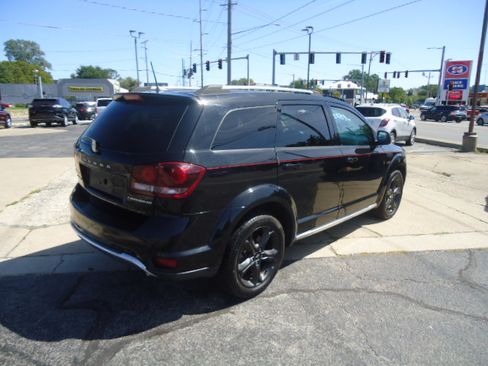 Used 2020 Dodge Journey FWD Crossroad image 18