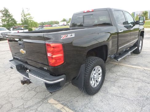 Used 2016 Chevrolet Silverado 2500 4x4 Crew Cab LTZ image 8