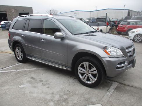 Used 2010 Mercedes-Benz GL 450 image 8