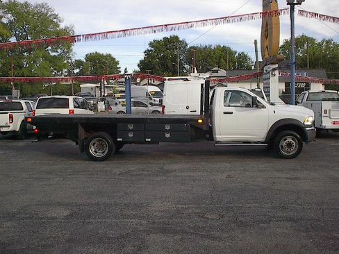 Used 2017 RAM 5500 Tradesman image 3