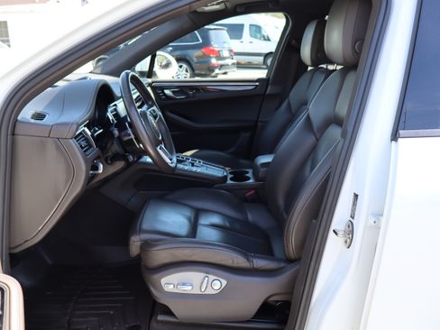 Used 2015 Porsche Macan S image 13