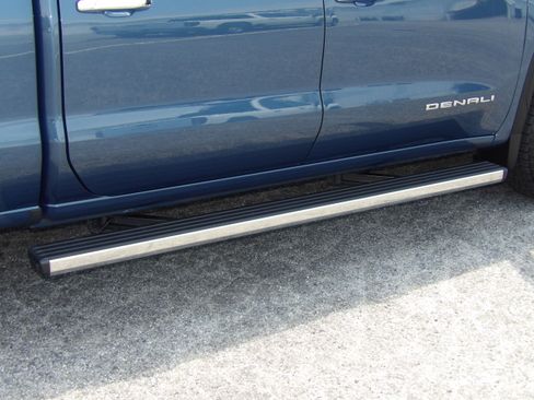 Used 2026 GMC Sierra 1500 4x4 Crew Cab Denali image 17