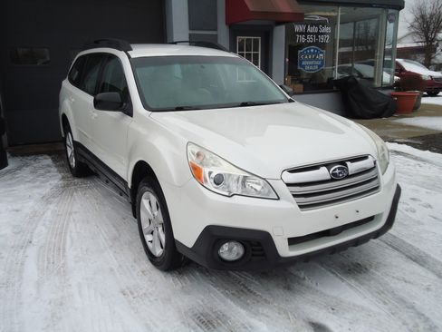 Used 2014 Subaru Outback 2.5i image 3