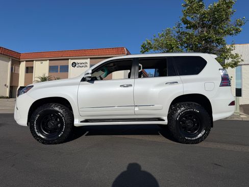 Used 2017 Lexus GX 460 Premium image 1